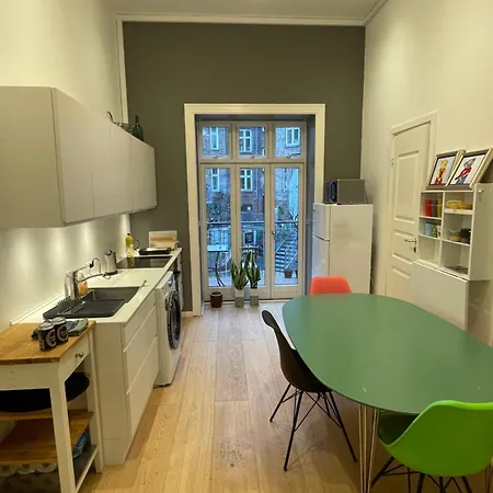 Rummelig Kobenhavnerlejlighed Apartment *