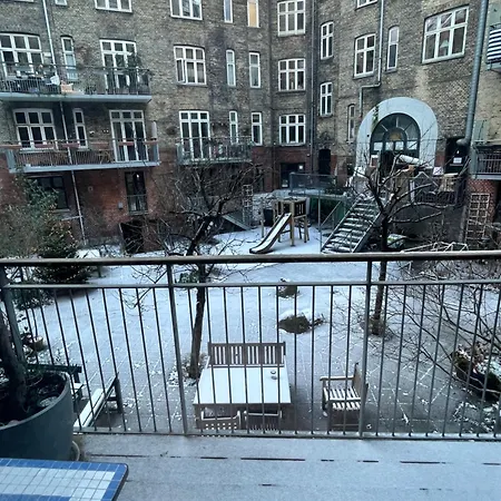 Rummelig Kobenhavnerlejlighed *